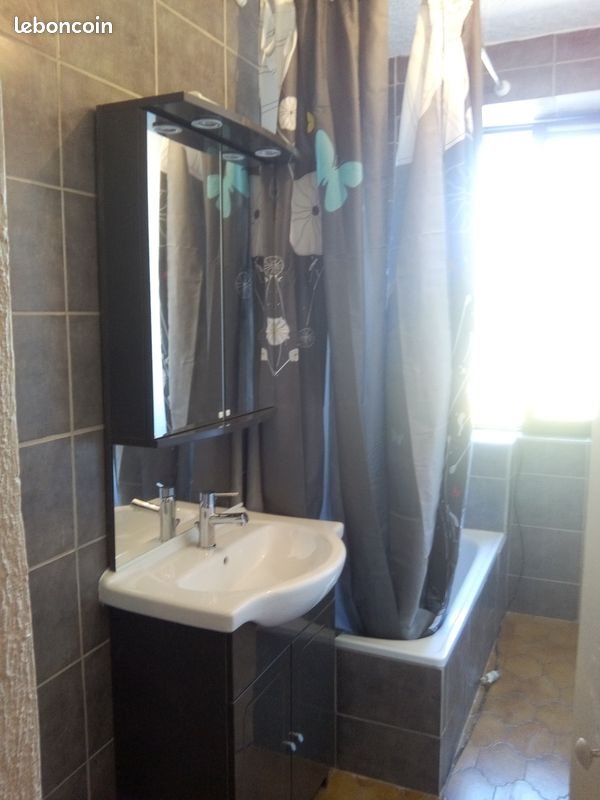 Appartement à louer, 53m², Aubignosc