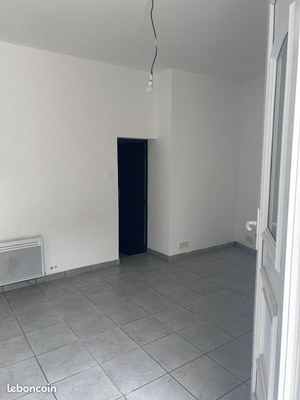 Appartement à louer, 65m², Sernhac