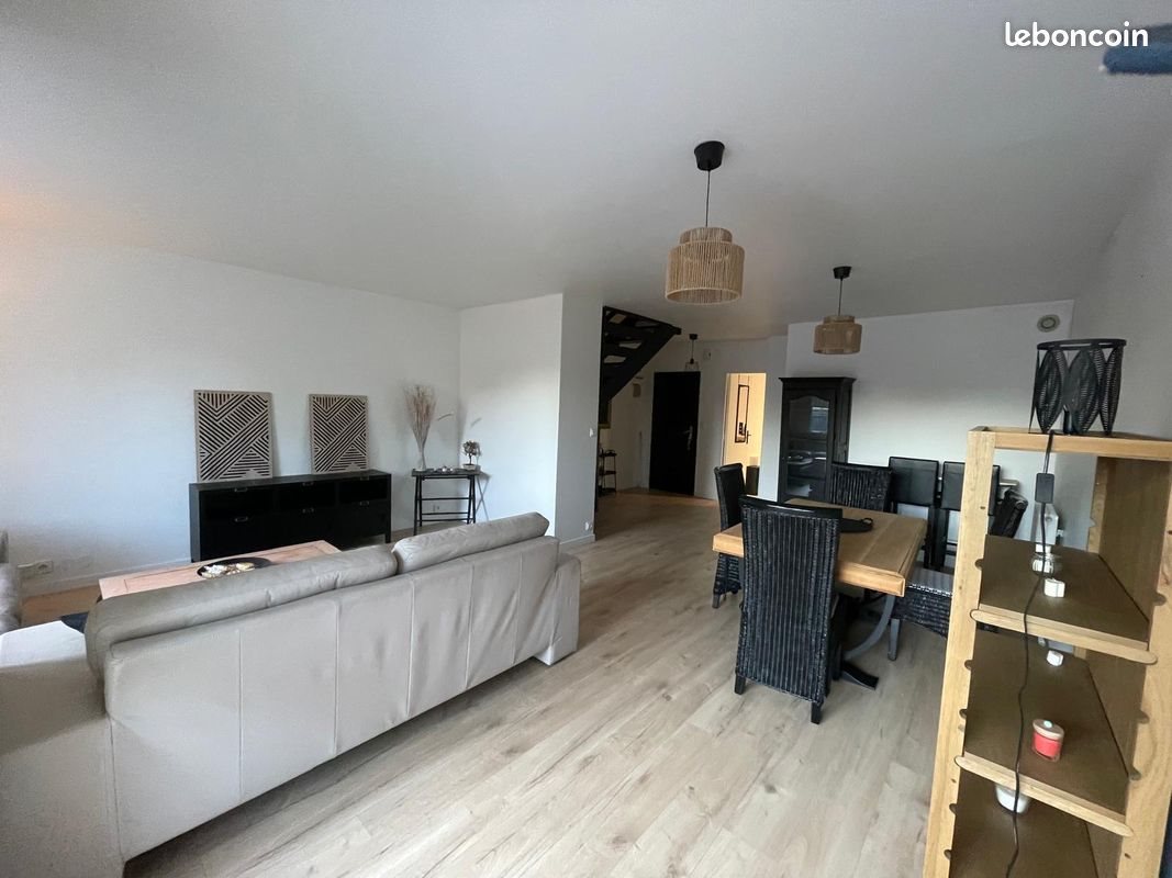Appartement à louer, 101m², Reims