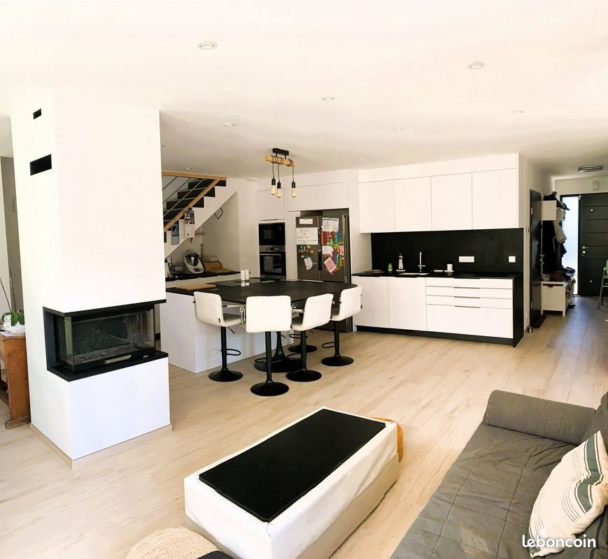 Maison à vendre, 205m², Divonne-les-Bains
