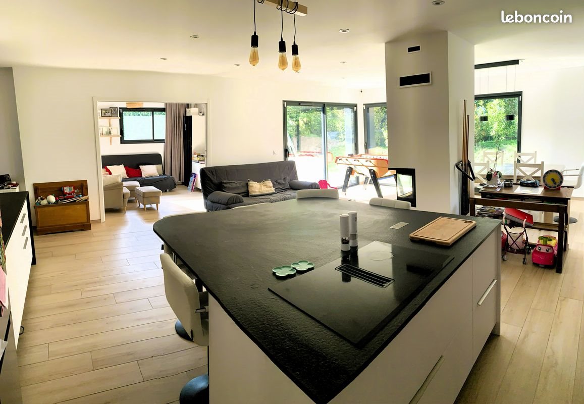 Maison à vendre, 205m², Divonne-les-Bains