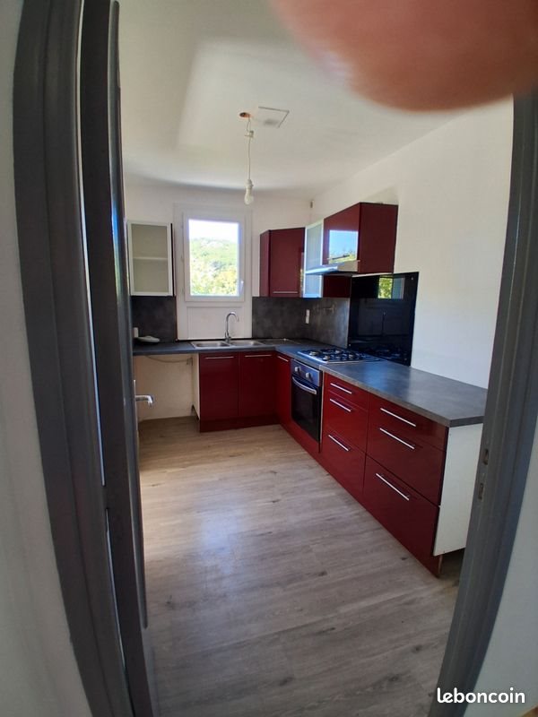Appartement à louer, 50m², Laragne-Montéglin