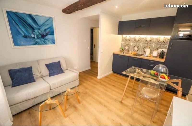 Appartement à louer, 30m², Grasse