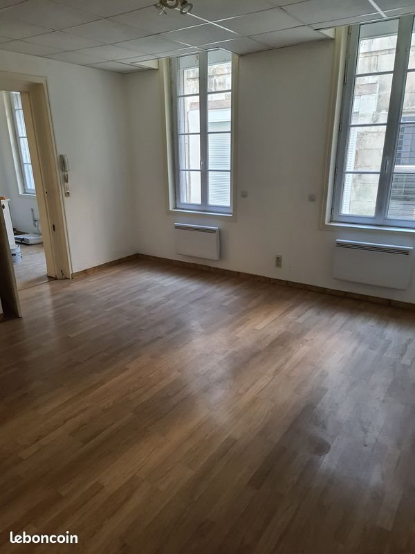 Appartement à louer, 38m², Rochefort