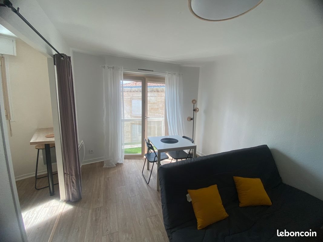 Appartement à louer, 26m², Niort