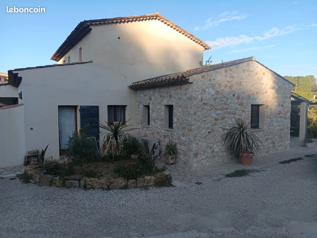 Maison à louer, 170m², Opio