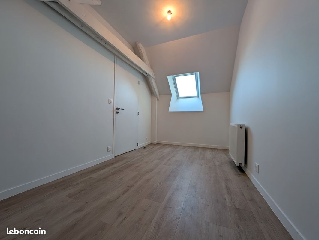 Appartement à louer, 45m², Theix