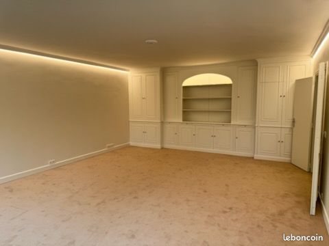 Appartement à louer, 83m², Croix