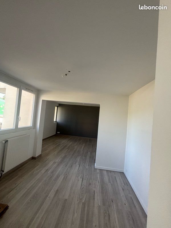 Appartement à louer, 62m², Unieux