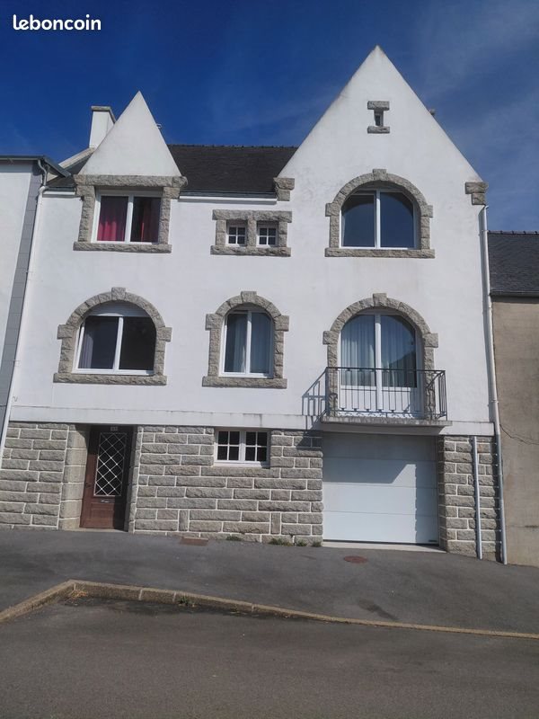Appartement à louer, 70m², Pont-de-Buis-lès-Quimerch