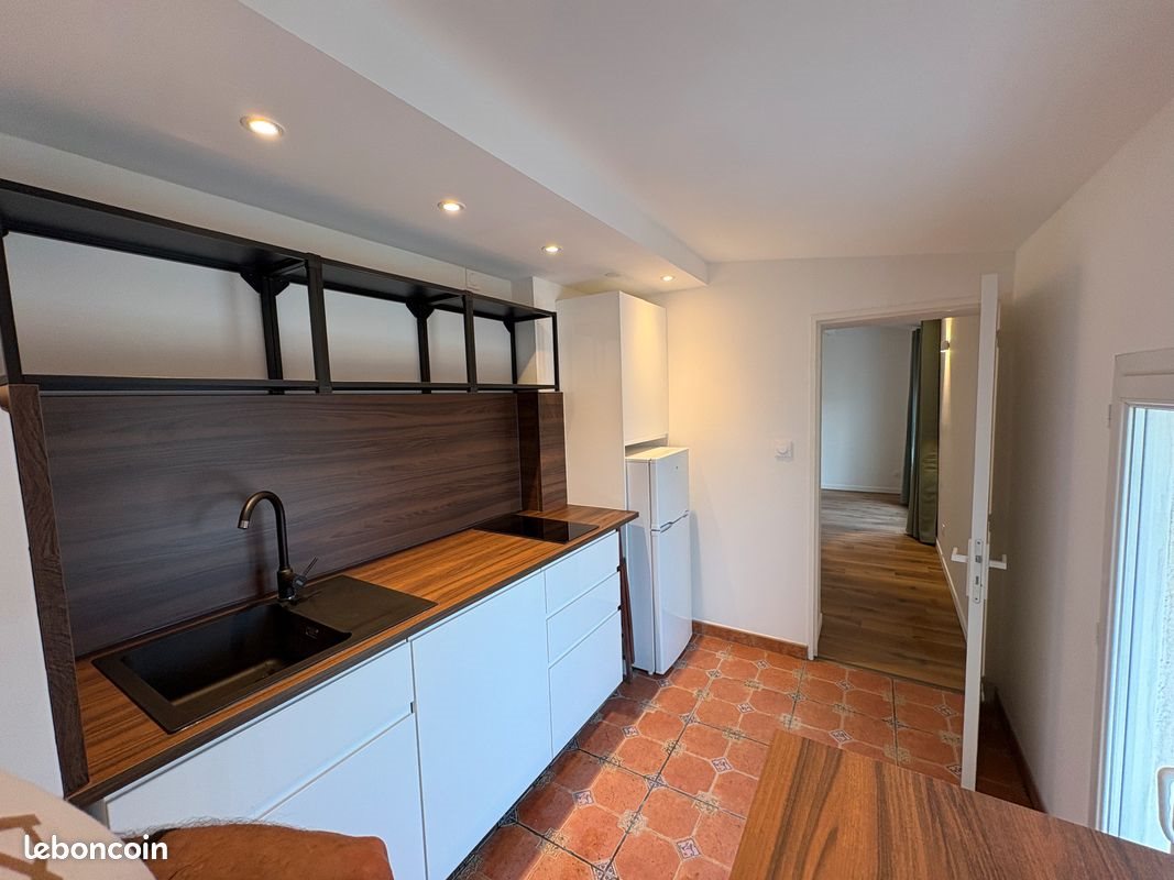 Appartement à louer, 45m², Saint-Maximin-la-Sainte-Baume