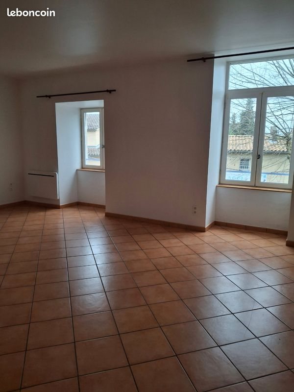 Appartement à louer, 75m², Villeneuve-de-Berg
