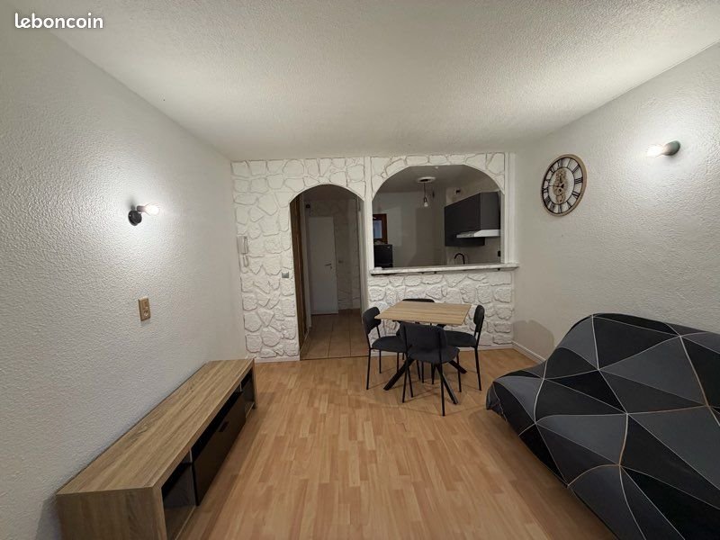 Appartement à louer, 38m², Saint-Avre