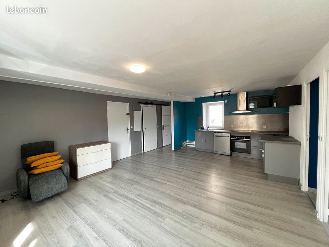 Appartement à vendre, 55m², Pont-de-Chéruy