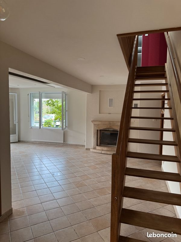Maison à louer, 180m², La Chapelle-Rousselin