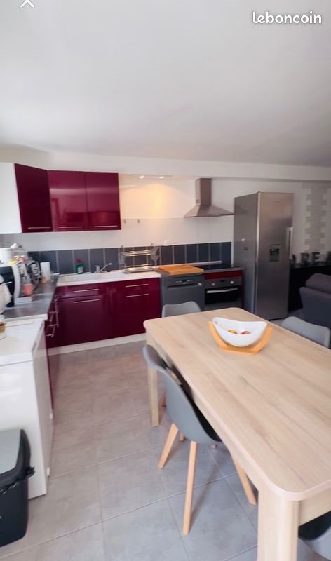 Appartement à louer, 61m², Bernis