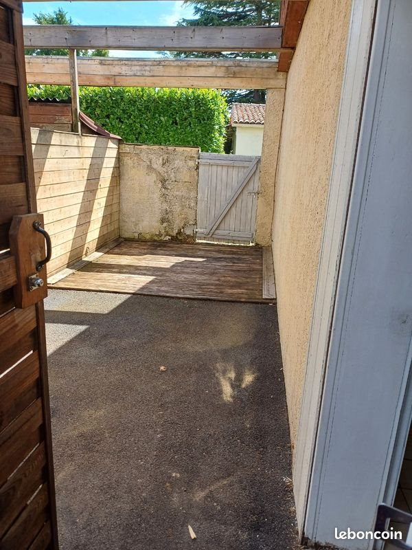 Appartement à louer, 49m², Cozes