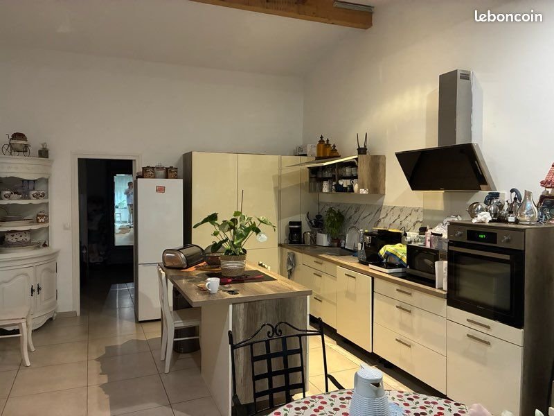 Maison à louer, 2m², Arles