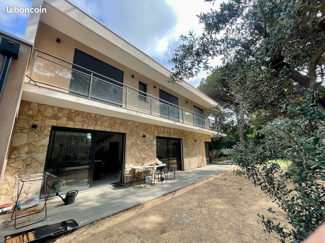 Maison à vendre, 166m², Saint-Raphaël