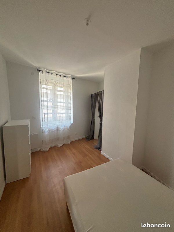 Appartement à louer, 32m², Saint-Max