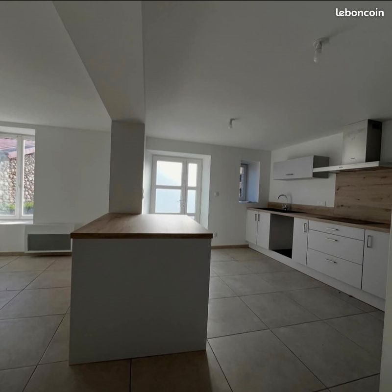Maison à louer, 105m², Saint-Jean-du-Falga