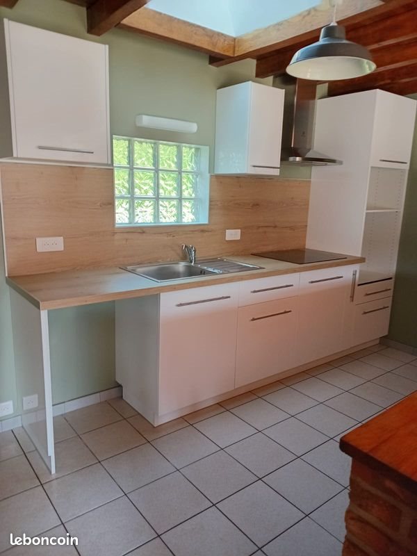 Maison à louer, 85m², Preures