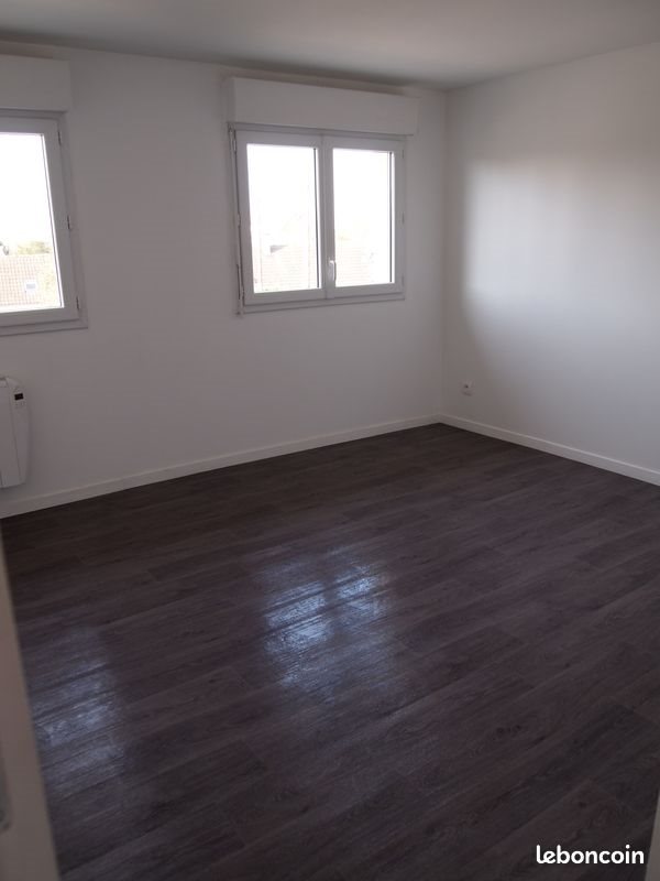 Appartement à louer, 901m², Ballancourt-sur-Essonne