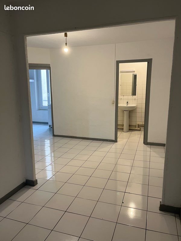 Appartement à louer, 35m², Marignane