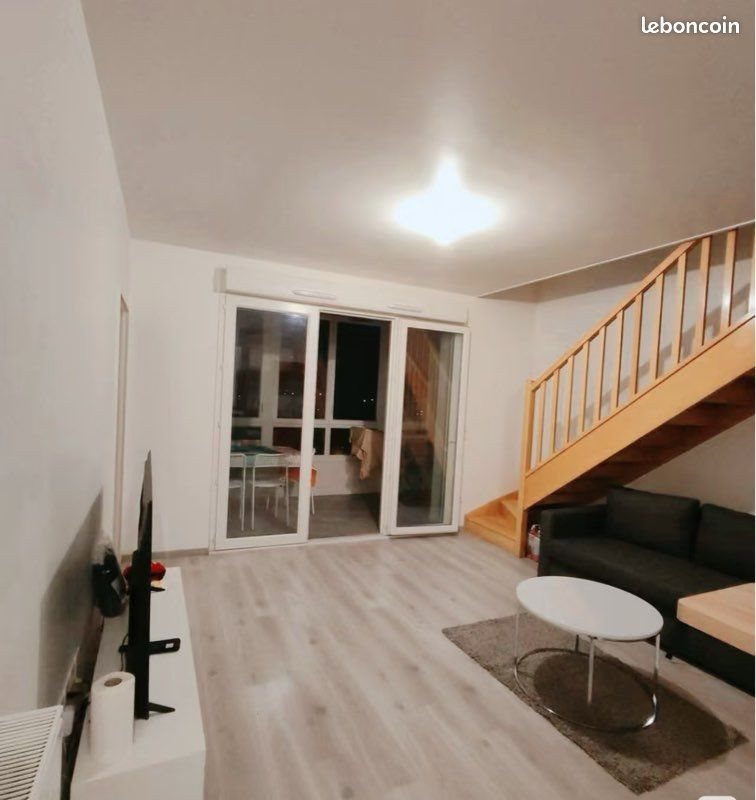 Appartement à louer, 65m², Louvres
