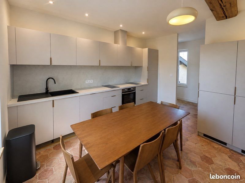 Appartement à louer, 20m², Saint-Genis-Laval
