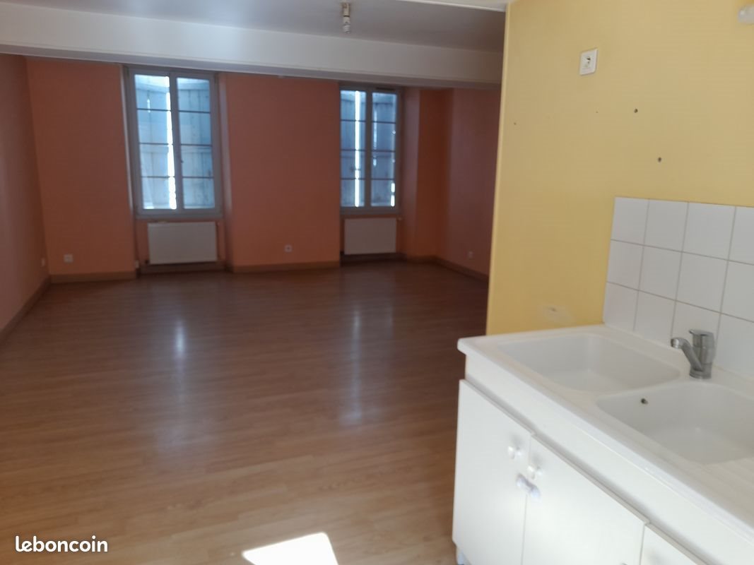 Appartement à louer, 50m², Rouillac