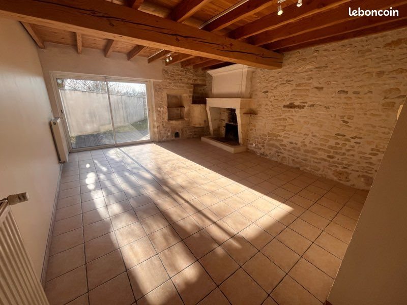 Maison à louer, 90m², Hiersac