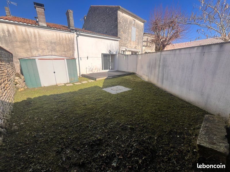 Maison à louer, 90m², Hiersac
