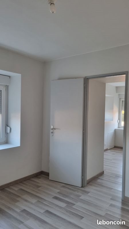 Appartement à louer, 70m², Froideconche