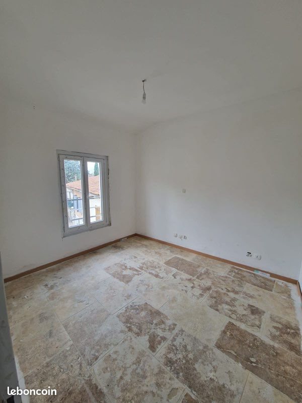 Appartement à louer, 80m², Montfrin
