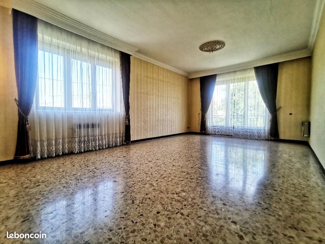 Maison à vendre, 250m², Saint-Maurice-l'Exil