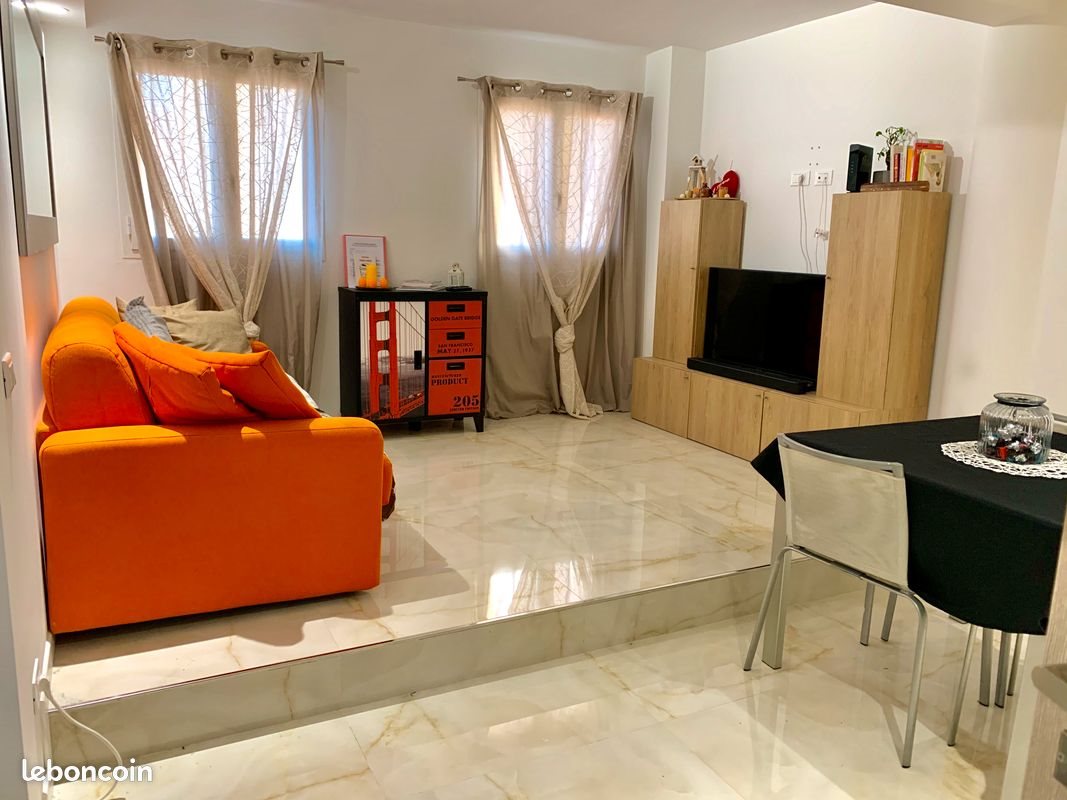 Appartement à louer, 40m², Beausoleil