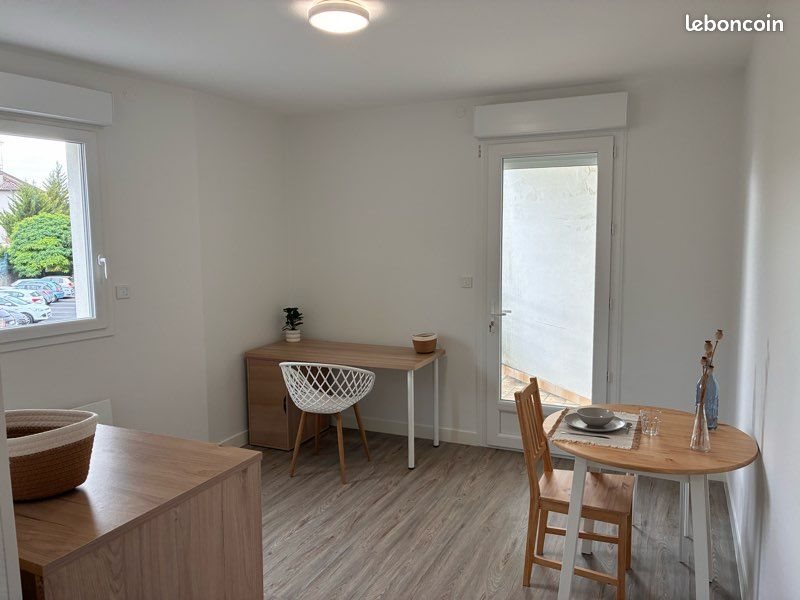 Appartement à louer, 21m², Niort