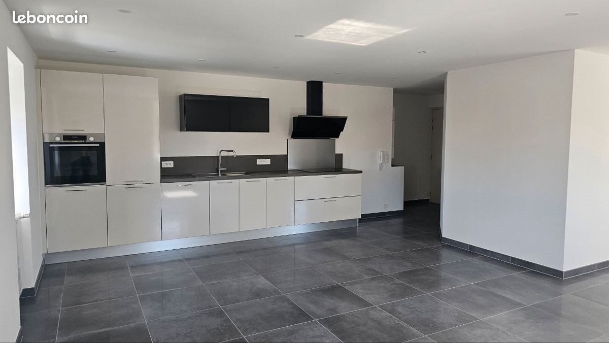Appartement à louer, 73m², Delle