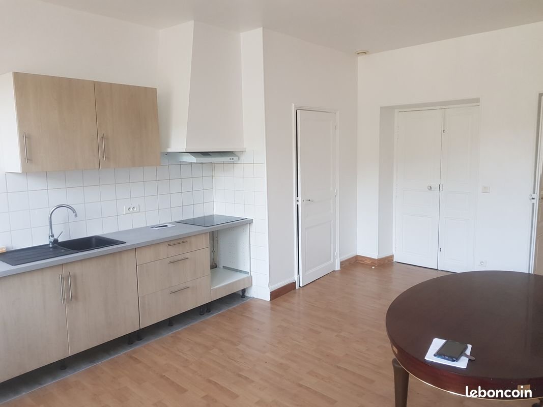 Appartement à louer, 65m², Labastide-Rouairoux