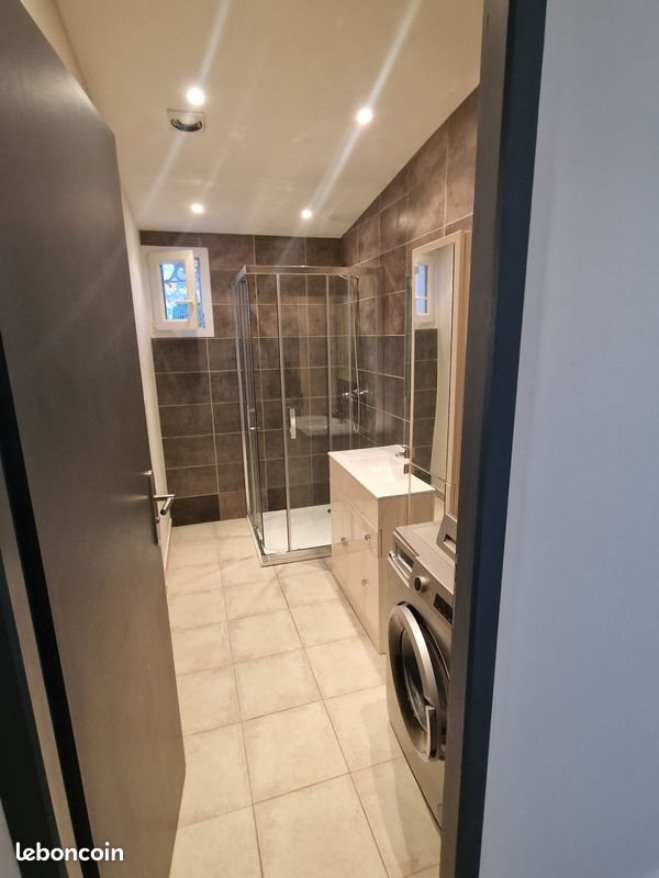 Appartement à louer, 45m², Châteauneuf-le-Rouge