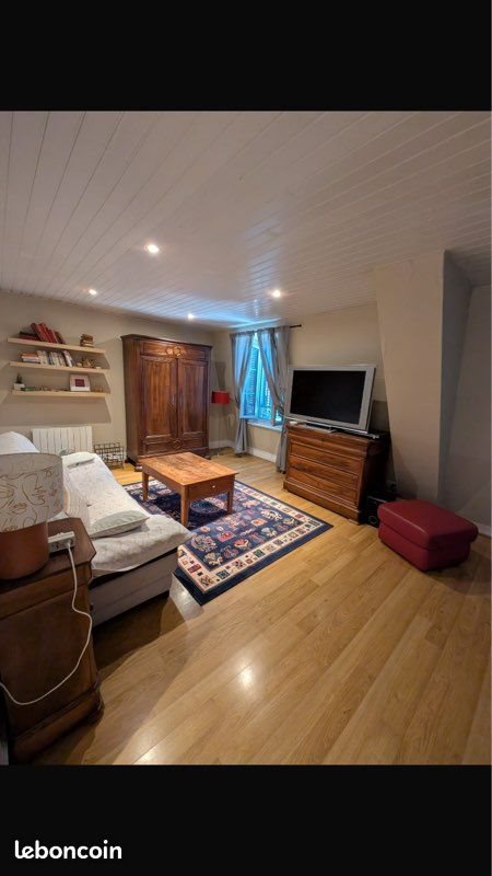 Appartement à louer, 72m², La Canourgue