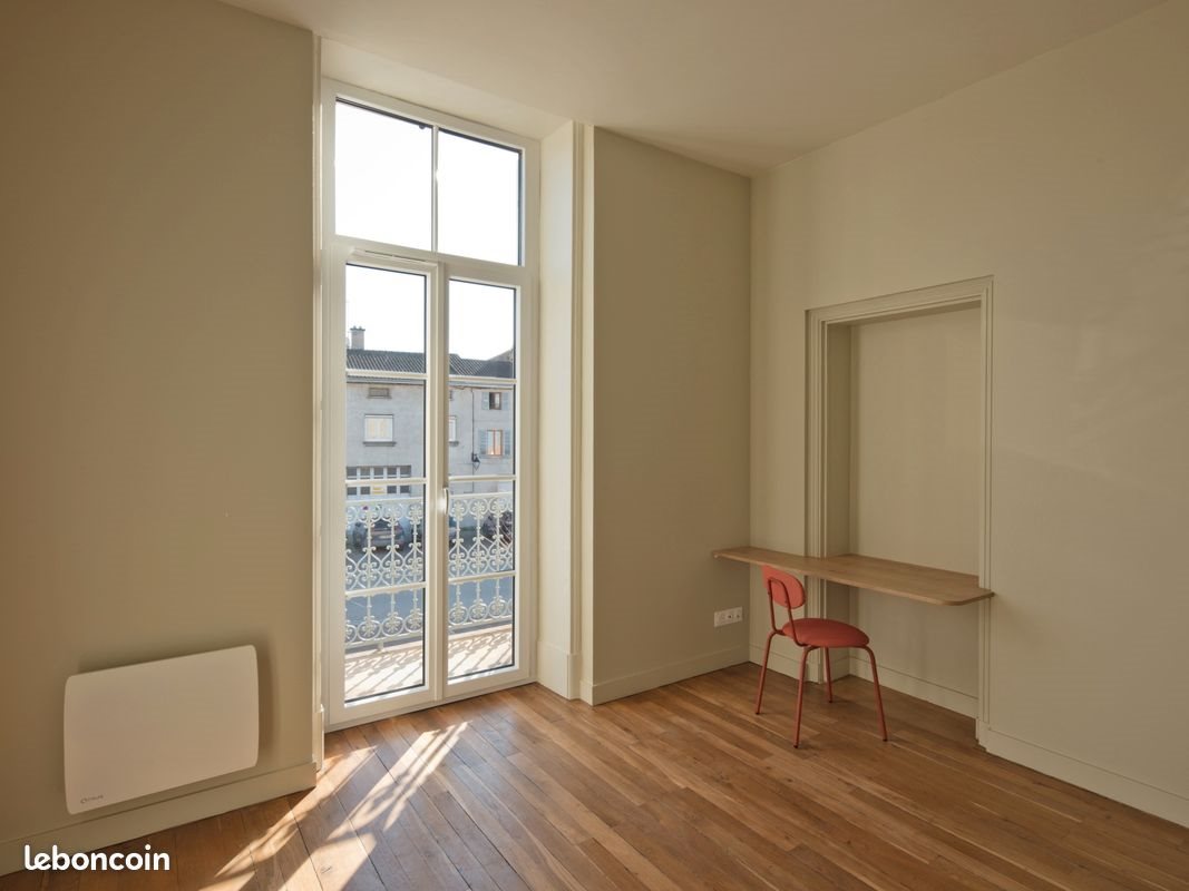 Appartement à louer, 80m², Pont-de-Vaux