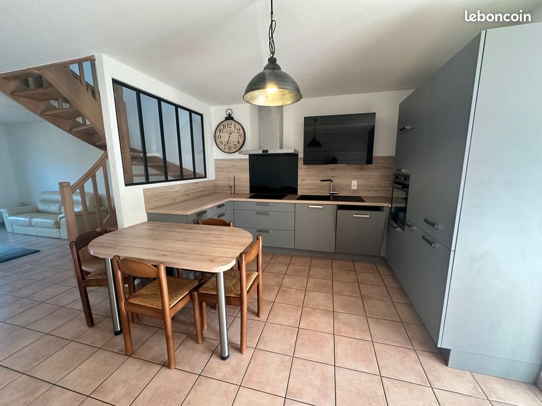 Appartement à louer, 91m², Charvonnex