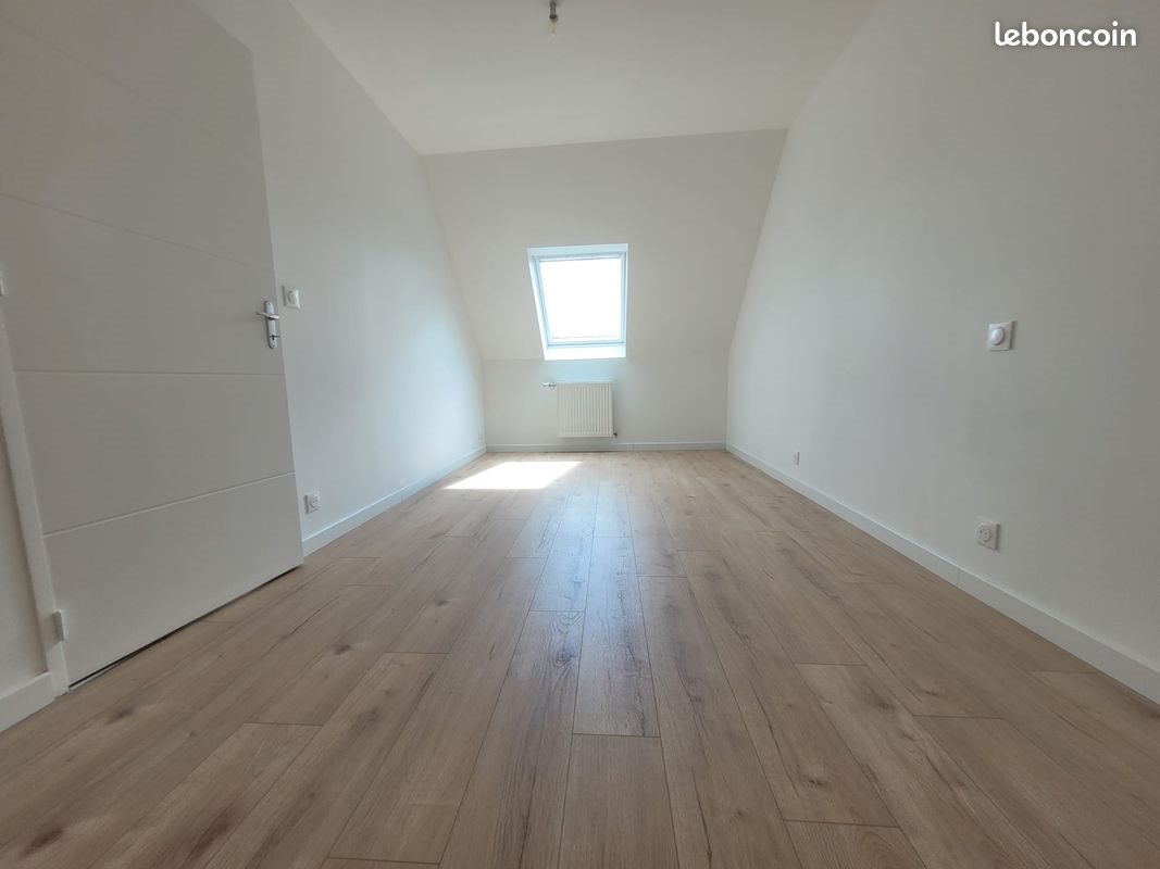 Maison à louer, 82m², Ploudaniel