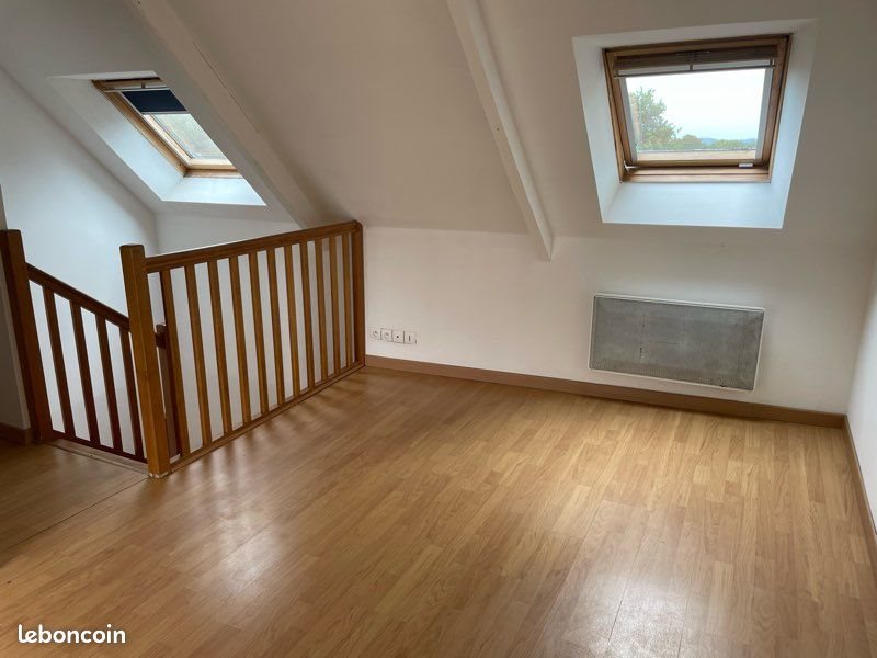 Maison à louer, 32m², Plouguernével