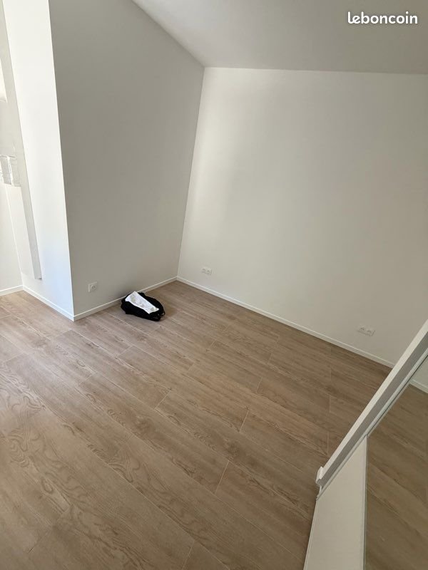 Appartement à louer, 22m², Saint-Étienne