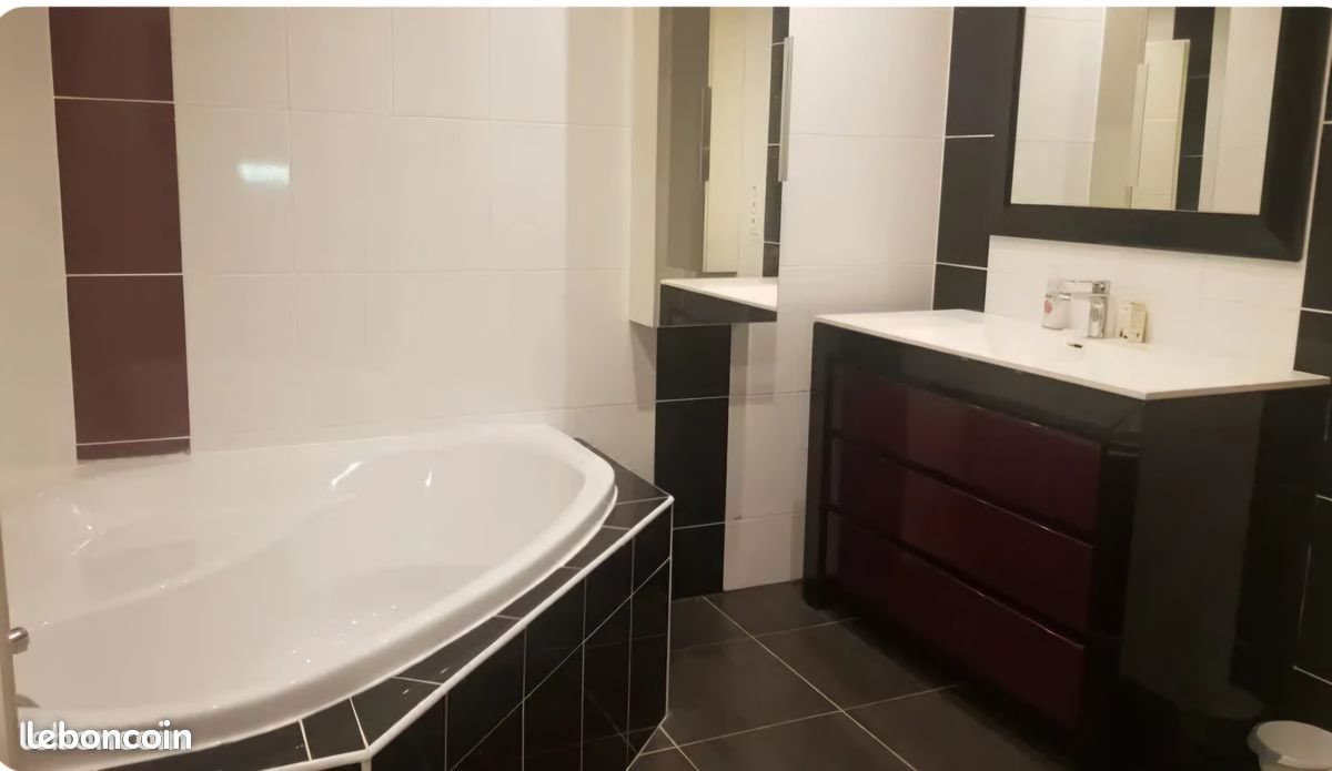 Appartement à louer, 135m², Glay