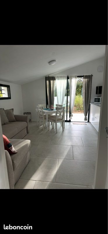 Maison à louer, 37m², Carqueiranne