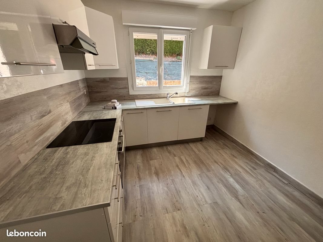 Maison à louer, 100m², Barentin